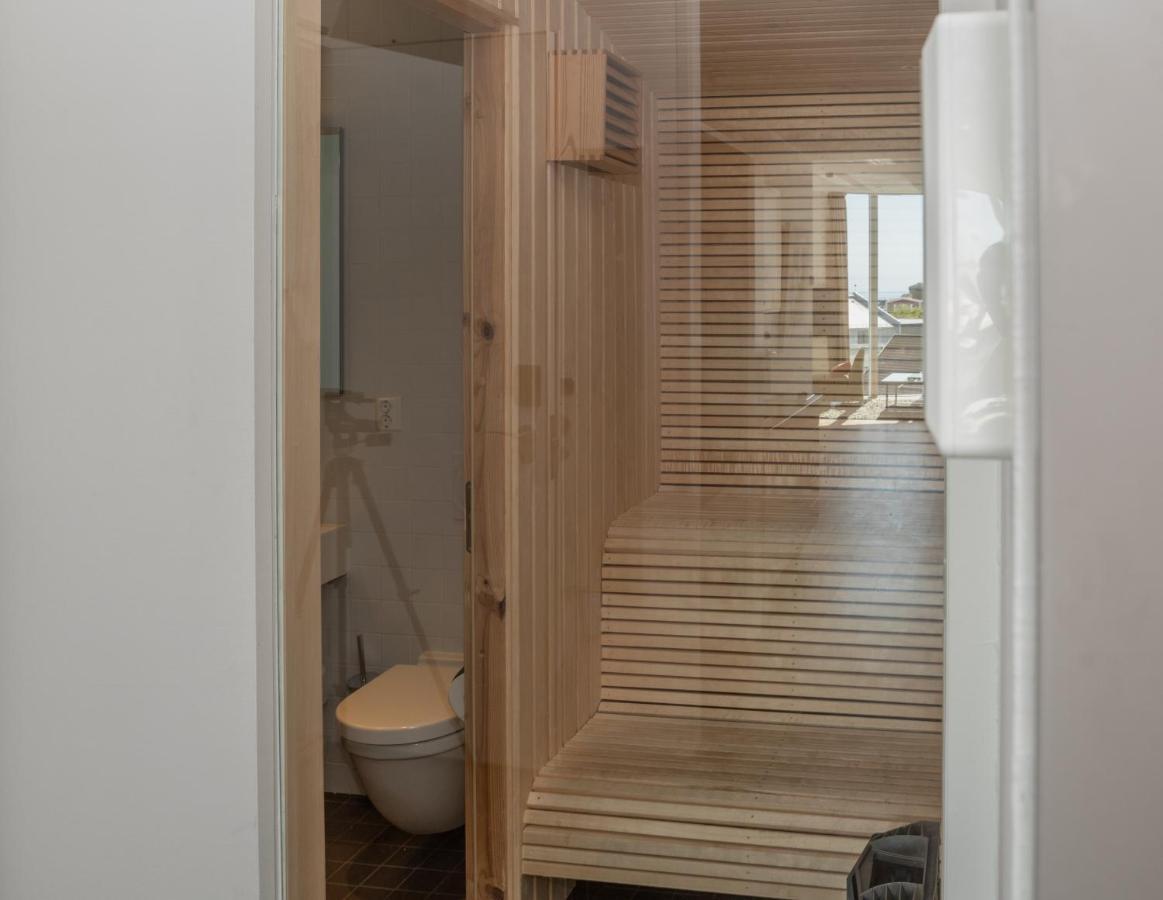 Nordis Apartments - Torget 21 Svolvær Kültér fotó