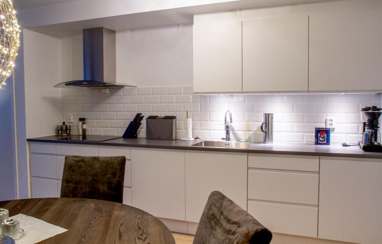 Nordis Apartments - Torget 21 Svolvær Kültér fotó